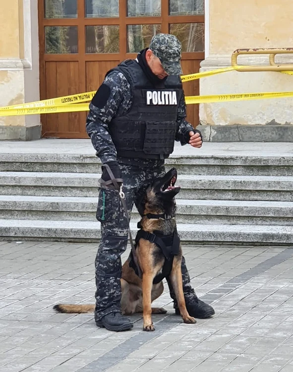 Bogdan Fedor alături de unul dintre câinii săi FOTO Bogdan Fedor