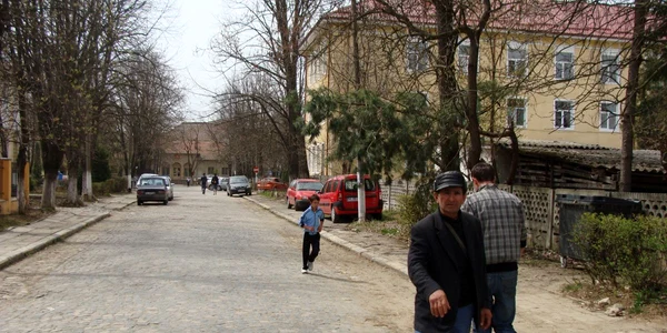 Spitalul din Bălceşti, tranformat în azil, ar putea să îşi reia vechea vechea utilitate, prin HG