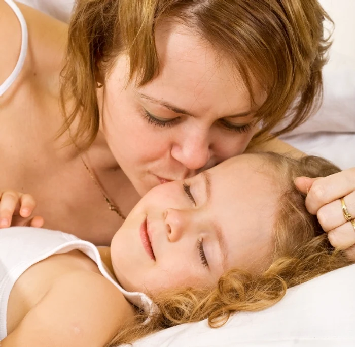 
    Una dintre cele mai importante nevoi ale copilului este aceea de a se simţi iubit de părinţii lui. www.clicksanatate.ro  