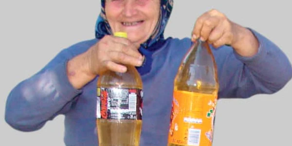 Vinul de casă, lăsat  pe marginea drumului