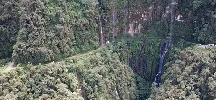 „Drumul morții” se află în Bolivia / foto: captura video