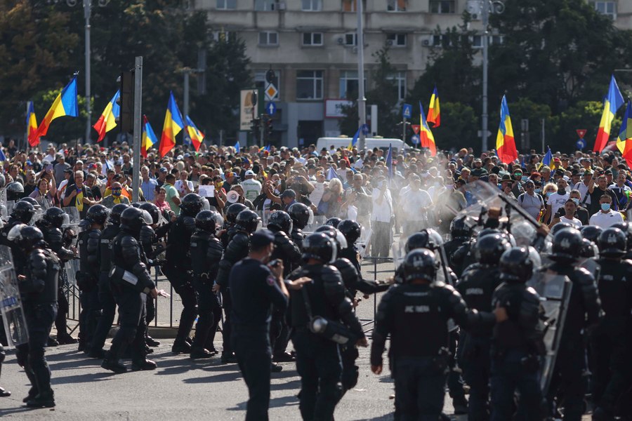 Violențele din Piața Victoriei, în atenția presei internaționale. Ce au relatat publicațiile străine despre protestul fermierilor