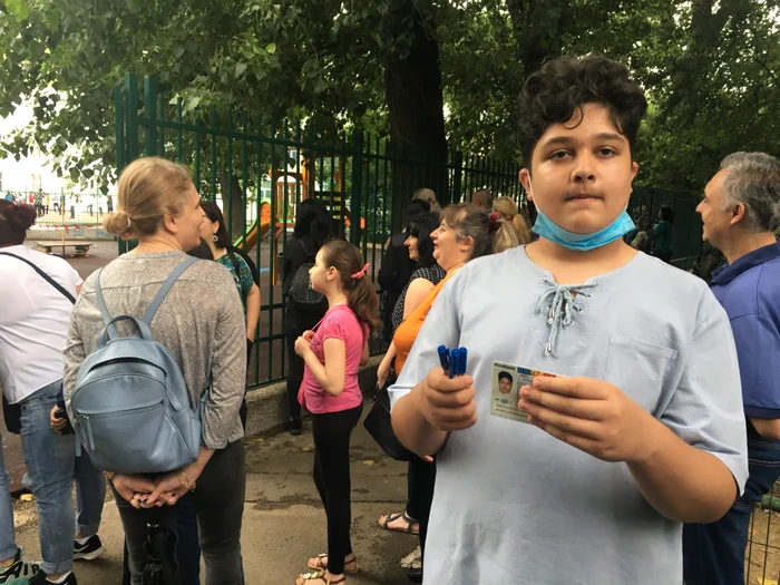 Patrick a venit la examen doar cu buletinul și trei pixuri