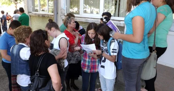 Examenul la matematică începe mâine FOTO Adevărul