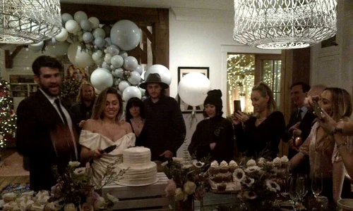 miley cyrus liam hemsworth nunta tort jpeg