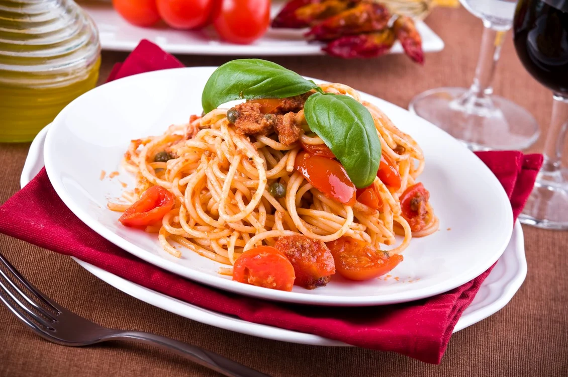 13831484 spaghetti with tuna, cherry tomatoes and capers jpeg