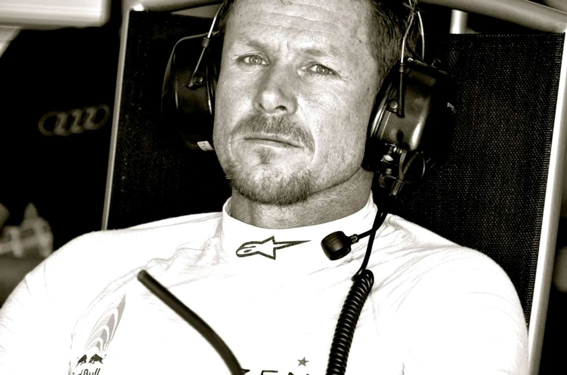 Felix Baumgartner a visat de mic să zboare ”printre nori”.foto: Facebook