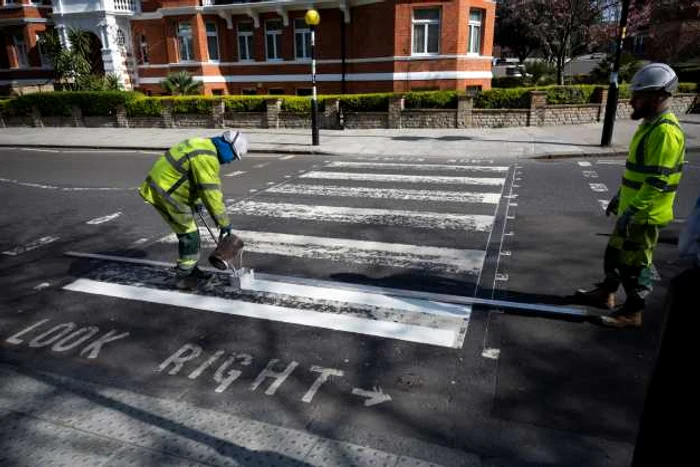 trecerea de pietoni de pe Abbey Road a fost revopsită foto guliver getty images