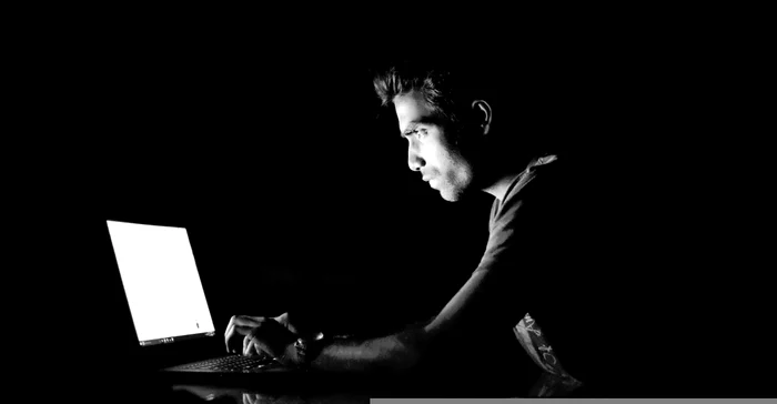 Românul care scrie în locul modelelor de pe platformele erotice / foto: Pixabay