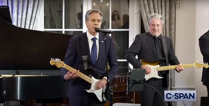Blinken a cântat o piesă de blues FOTO Captură Youtube