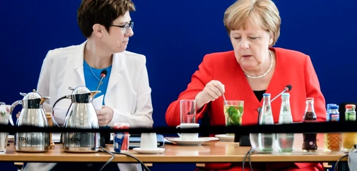 Annegret Kramp-Karrenbauer fusese desemnată de Angela Merkel drept succesoarea sa în fruntea CDU, dar a renunţat