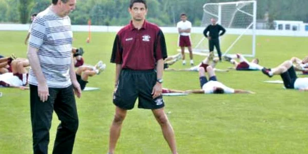 Răzvan Lucescu (dreapta) a acceptat colaborarea cu Dinu Gheorghe în detrimentul ofertei de la CFR  Foto: Adevărul