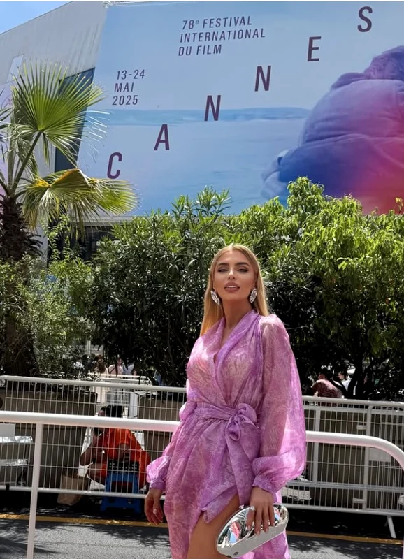 Roxana Nestian, invitată la Festivalul de la Cannes foto: Instagram 