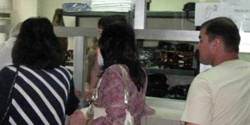 Bacău: Fiscul vinde frigidere,  maşini şi pensiuni