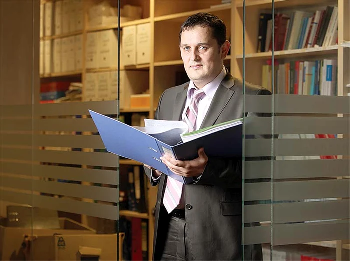 
    Avocatul Gheorghe Piperea luptă pentru clienţii BCR  