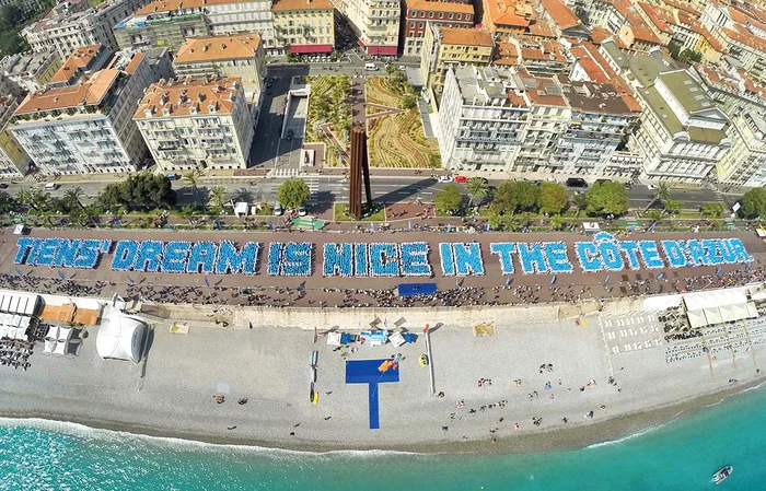 Record: 6.400 de oameni au scris “Visul Tiens e Nisa de pe Coasta de Azur”