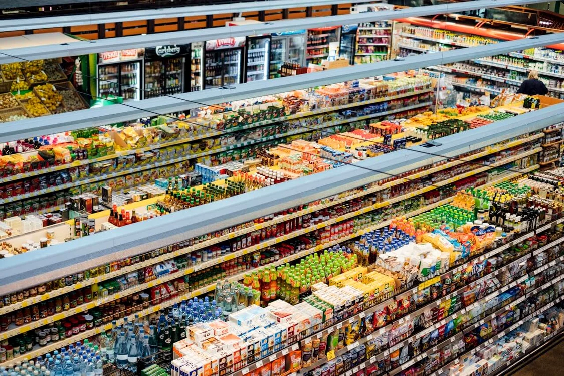 Tehnici de atragere a client╠ªilor prin design interior comercial jpg