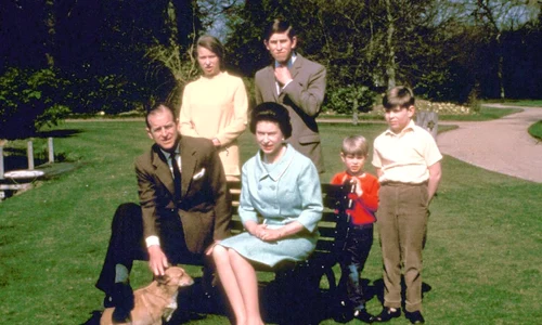 regina mama si bunica jpeg