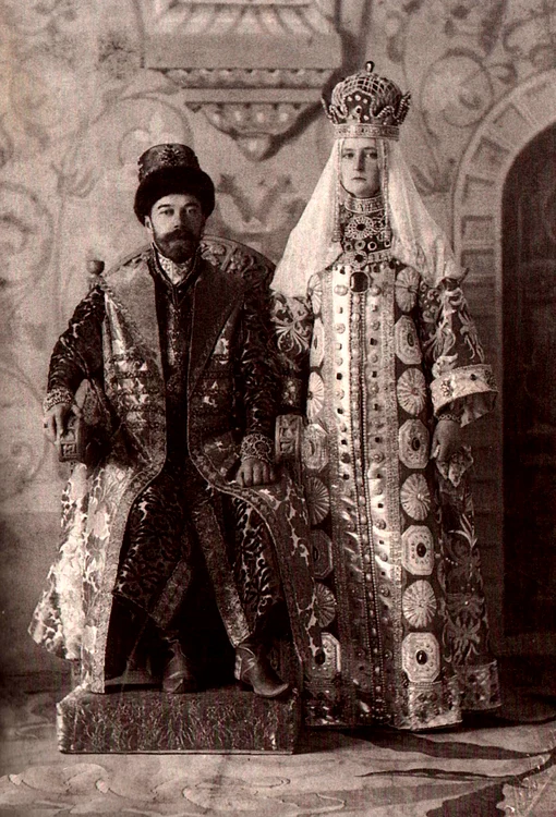 Țarul și țarina în costume de secol XVII