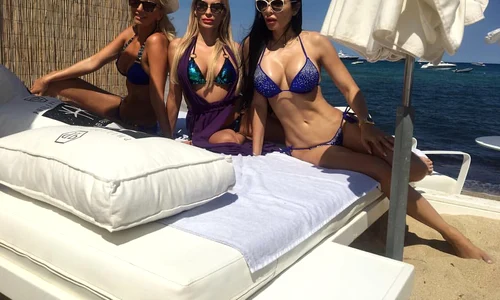 Brigitte Nastase Cristina Szeifert plaja (1) jpeg