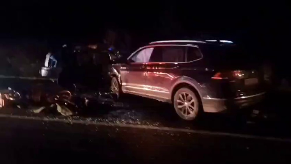 Doi tineri de 19 și 24 de ani au murit într-un accident groaznic în județul Vaslui. O a treia victimă, evacuată de șoferii din trafic