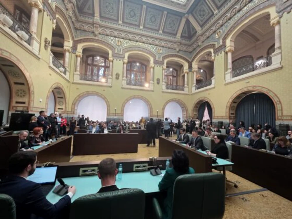 Dezbatere cu scântei la Craiova FOTO: Euro24 Info