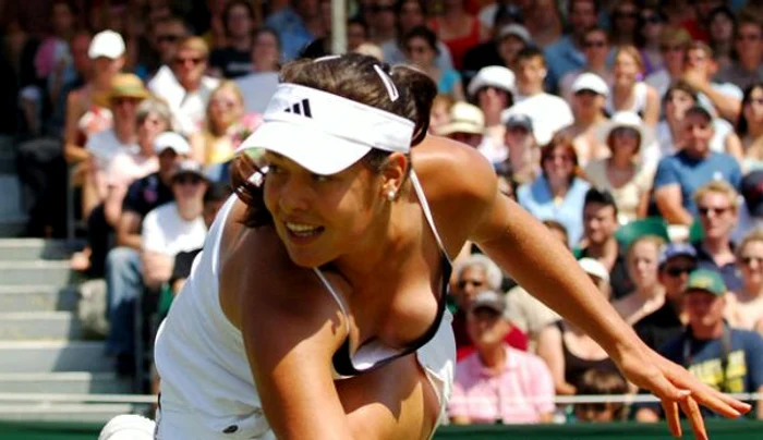 Simona Halep va încerca să-şi apere trofeul cucerit la Dubai în 2015, dar turneul se anunţă ai greu decât anul trecutFOTO: Twitter