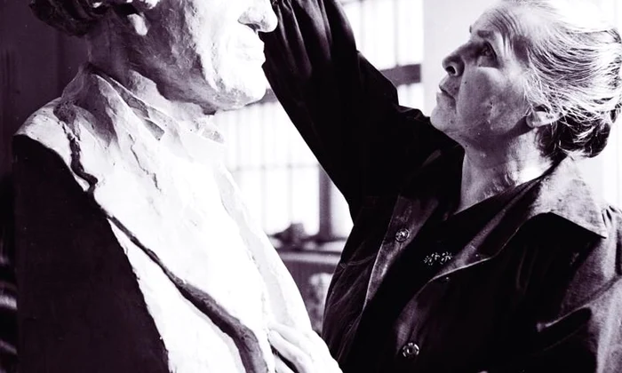 Sculptori în slujba lui Hitler si a lui Stalin jpeg