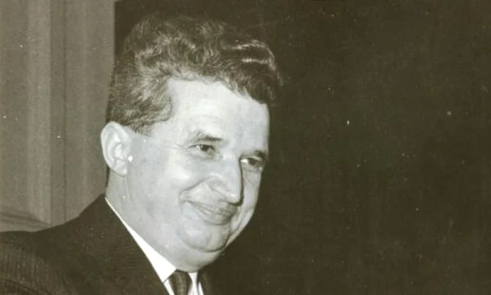 Din Bucureşti, Ceauşescu a ghidat „spargerea“ unităţii comuniste la Budapesta jpeg