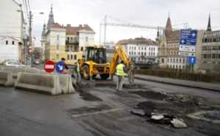 Cluj: Strada Dragalina, asfaltată „la foc automat“