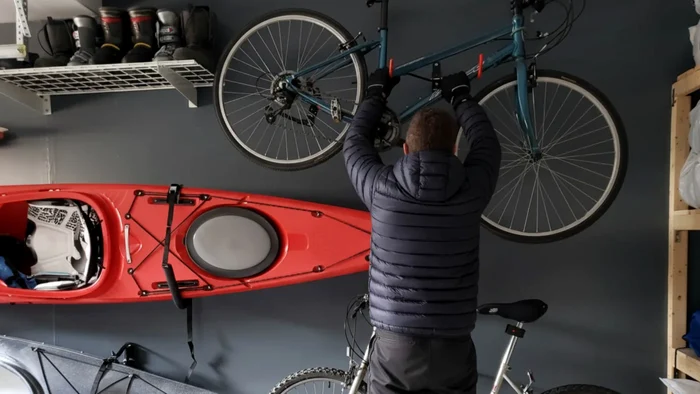 8 lucruri pe care nu ar trebui să le depozitezi în garaj în timpul iernii.