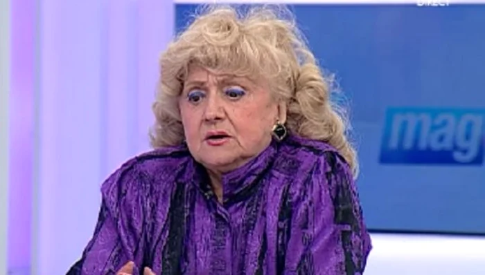 
    Mihai Mitoşeru, alături de mama lui, Georgeta FOTO: Arhiva personală  