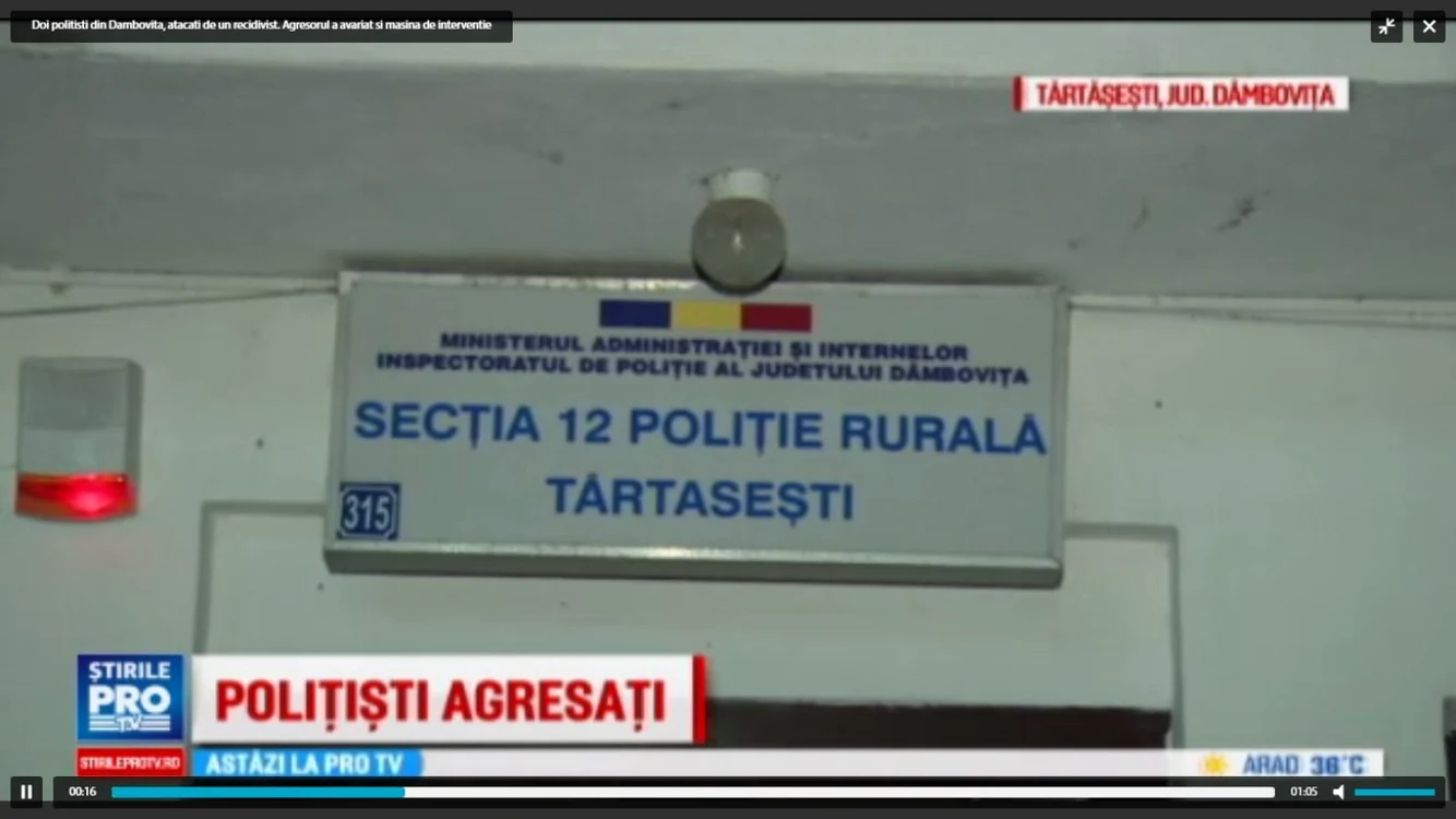 Poliţişti chemaţi să aplaneze un conflict, bătuţi de un scandalagiu FOTO ProTV