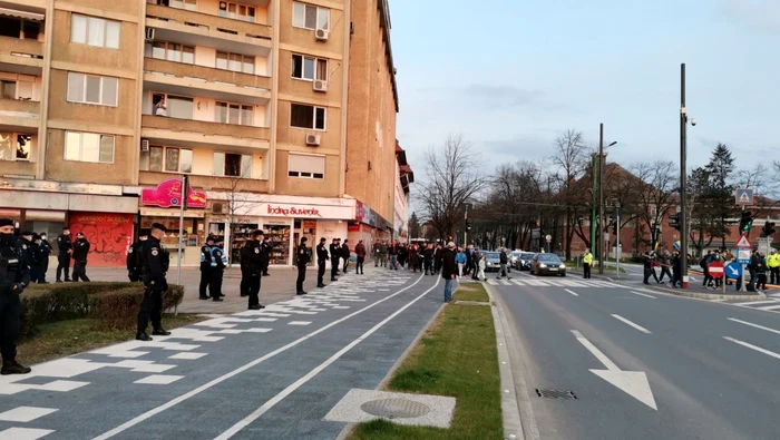 Forţele de ordine au blocat centrul Timişoarei FOTO Ş.Both