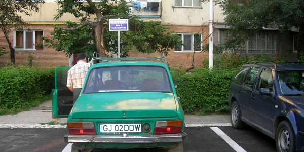 Taxa pentru un loc de parcare este de 120 de lei pe an 