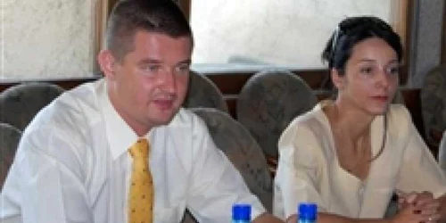 Adrian Marc, foto stinga, a câştigat concursul pentru ocuparea funcţiei de director al spitalului judetean