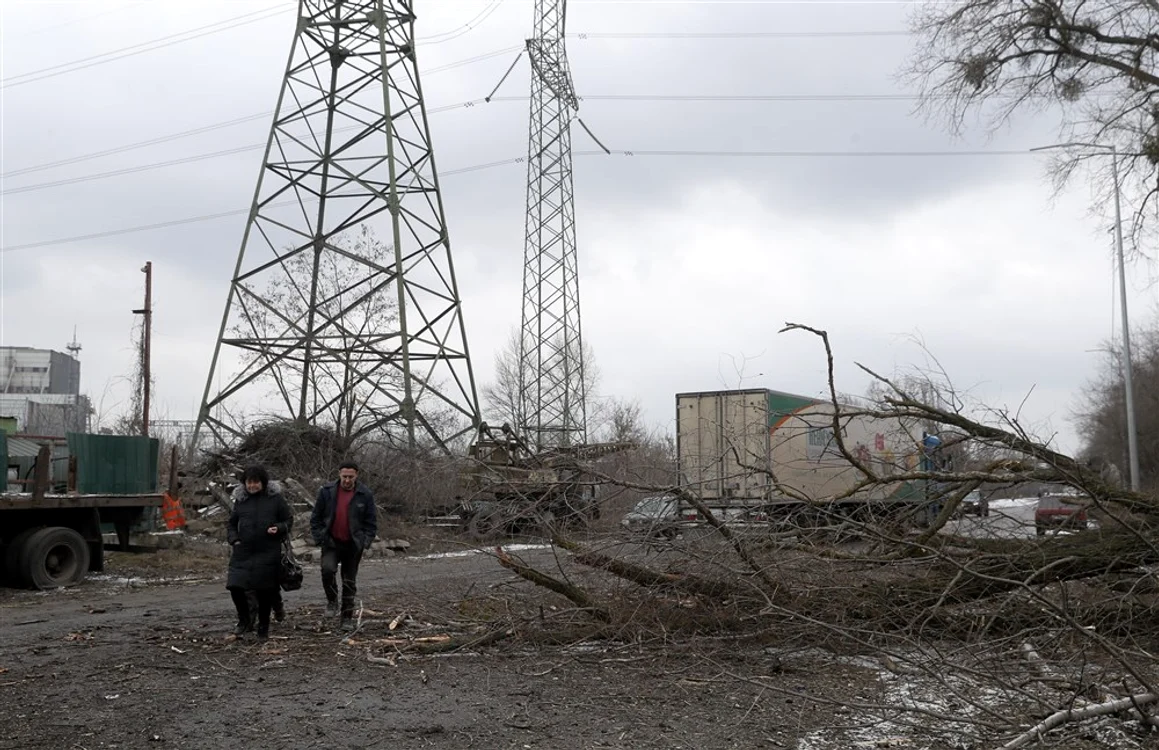 Consecințele unei lovituri cu racheta a rușilor în Kiev 26 ianuarie 2023. Foto: EPA EFE