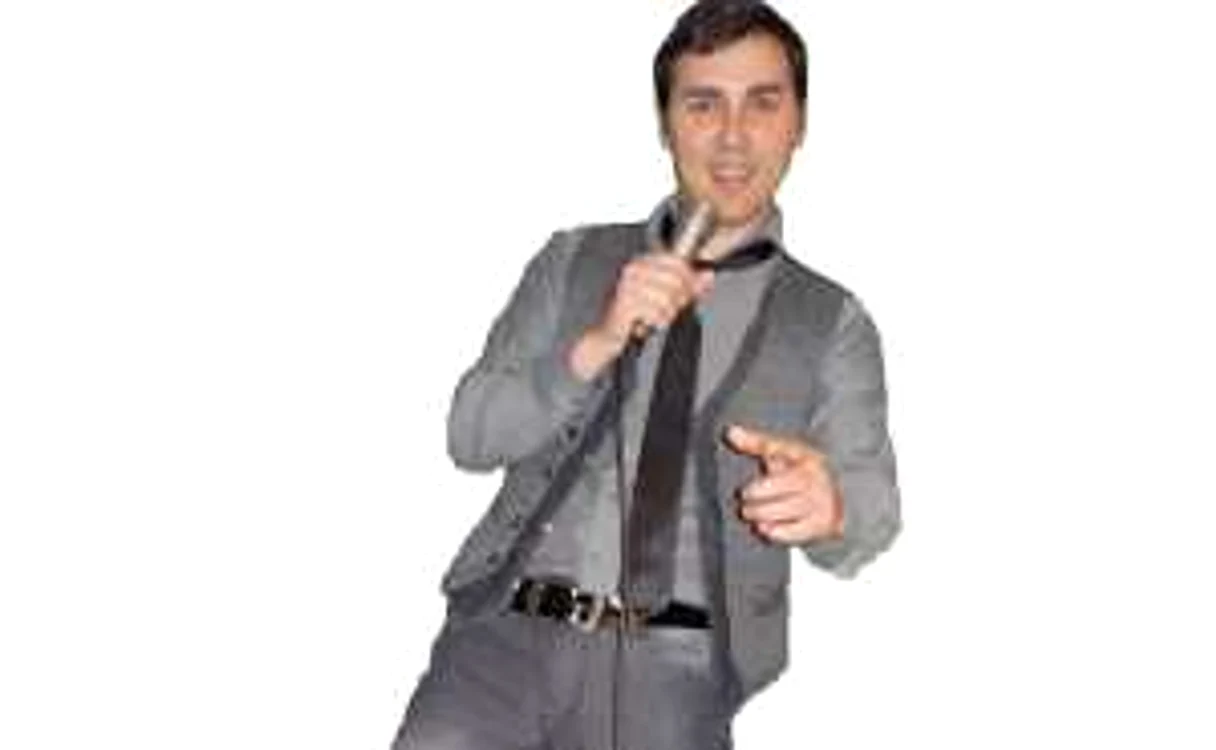 Ionuţ Vâlcu este solist de muzică uşoară şi populară