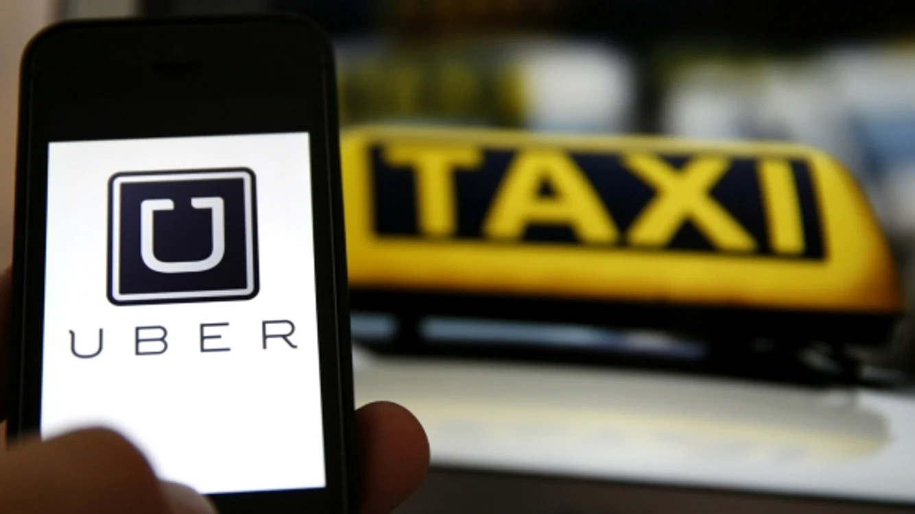 
    Legea prevede că nu poţi transporta persoane contra cost fără autorizaţie de taxiFoto: Click!  