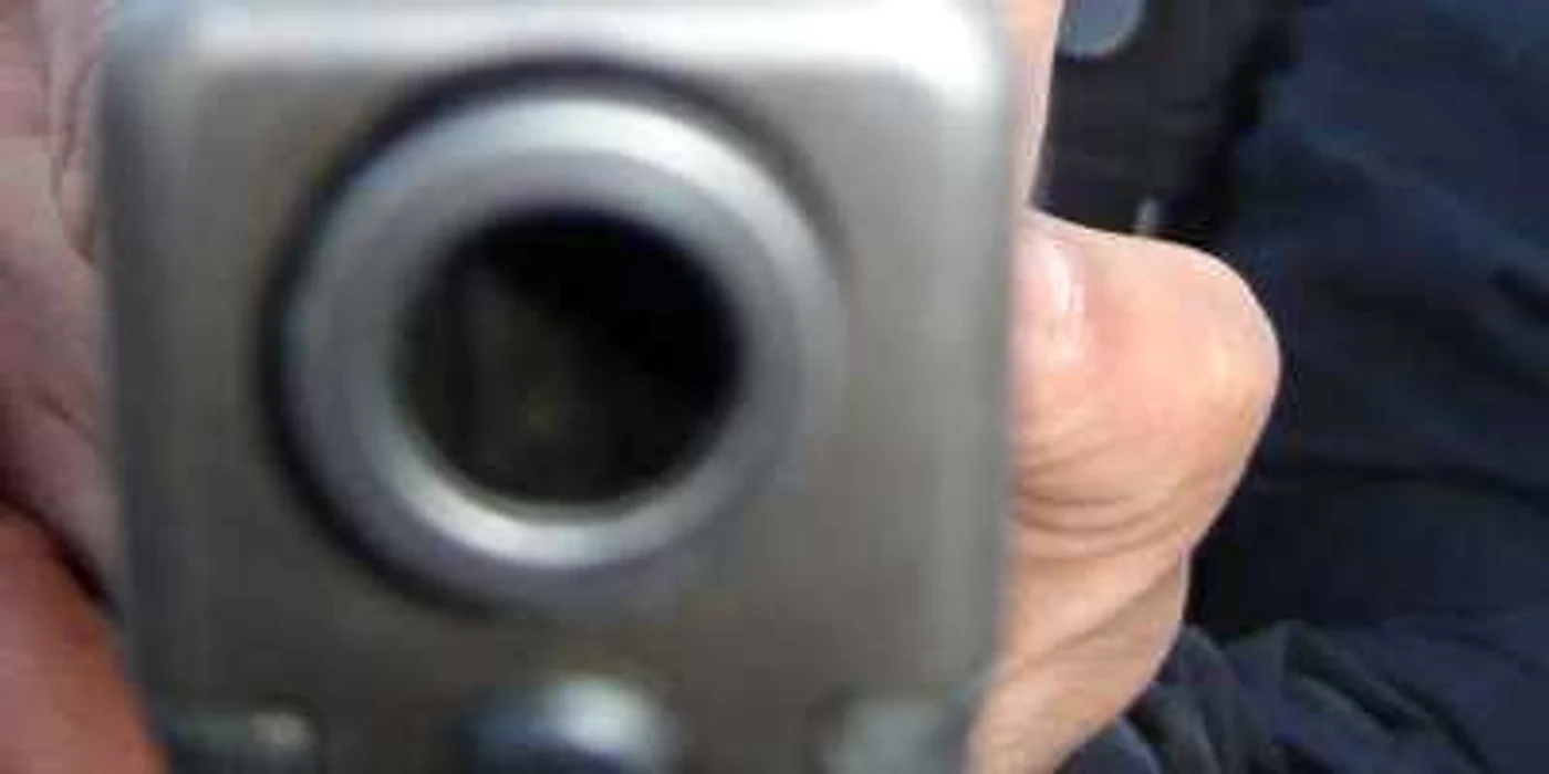 Pistolarul a fost trimis în faţa instanţei de judecată