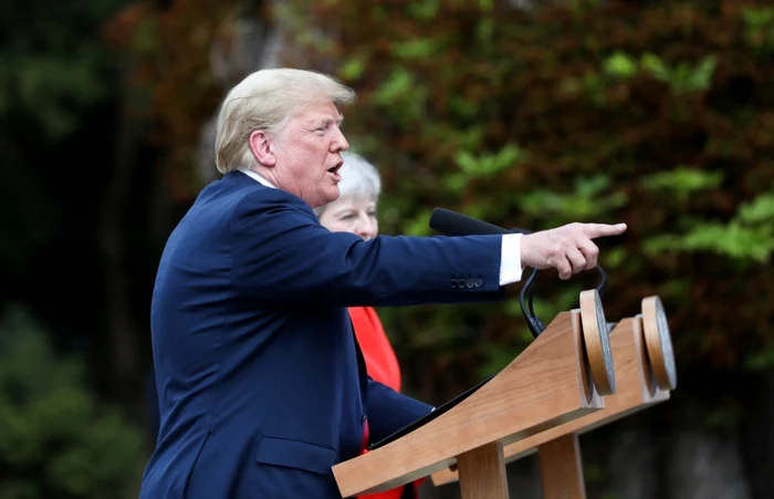 Donald Trump, în timpul conferinţei de presă cu premierul britanic, Theresa May Foto: EPA/EFE