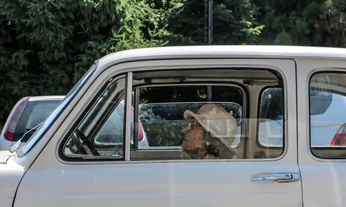 Mașina cu mai multe vieți jpeg