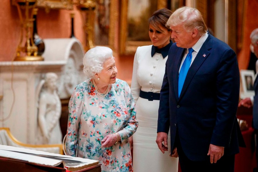Adevărul despre întâlnirea dintre Regina Elisabeta și Donald Trump. Ce a gândit cu adevărat Regina despre președintele SUA