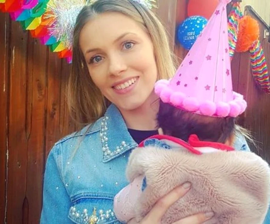 
    Namiko, fetița lui Cabral și a Andreei, este comoara părințilorfoto: Instagram / Andreea Ibacka  