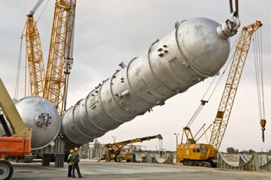 Performanţă unică în industria grea din România. O companie din Neamţ va produce reactoare de 200 de tone FOTO 