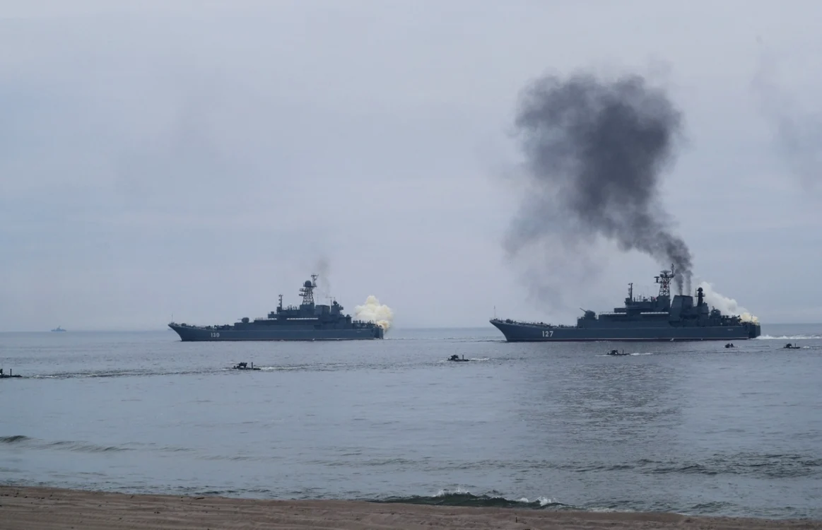 Nave din Flota nordica rusa au părăsit porturile de bază şi se îndreaptă spre Marea Neagră FOTO AFP