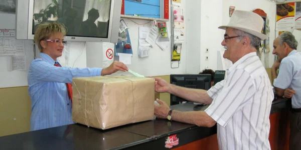 Târgovişte: Prezenţa familiilor, înlocuită de colete