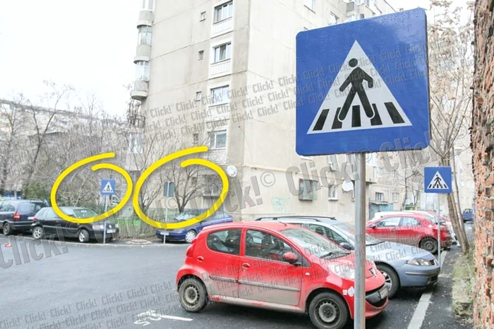 
    În această imagine  se văd patru indicatoare,  amplasate în parcare (Fotografii: Dorin Constanda/ Click!)  