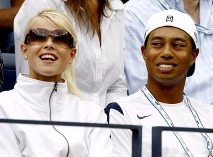 
    Elin Nordegren şi Tiger Woods  