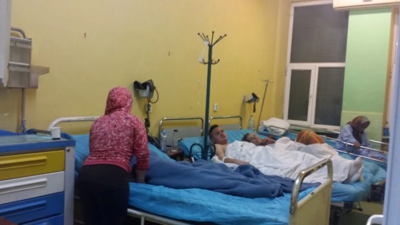 Fiul subofiţerului a ajuns la spital în urma loviturilor primite 